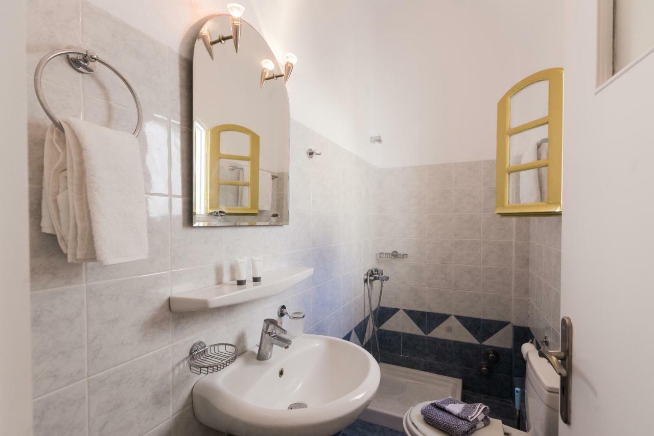 Sunny Days Hotel Фира Екстериор снимка
