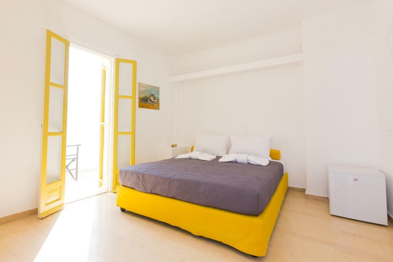 Sunny Days Hotel Фира Екстериор снимка