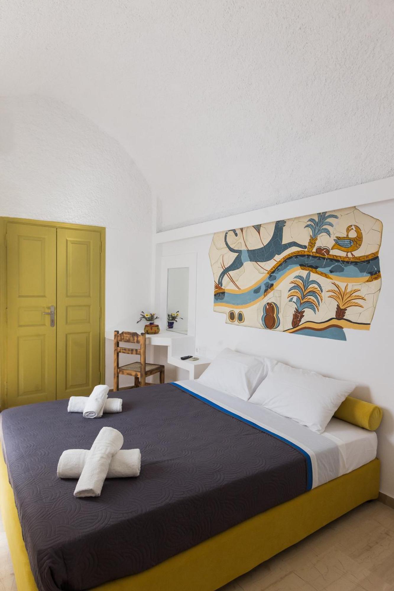 Sunny Days Hotel Фира Екстериор снимка